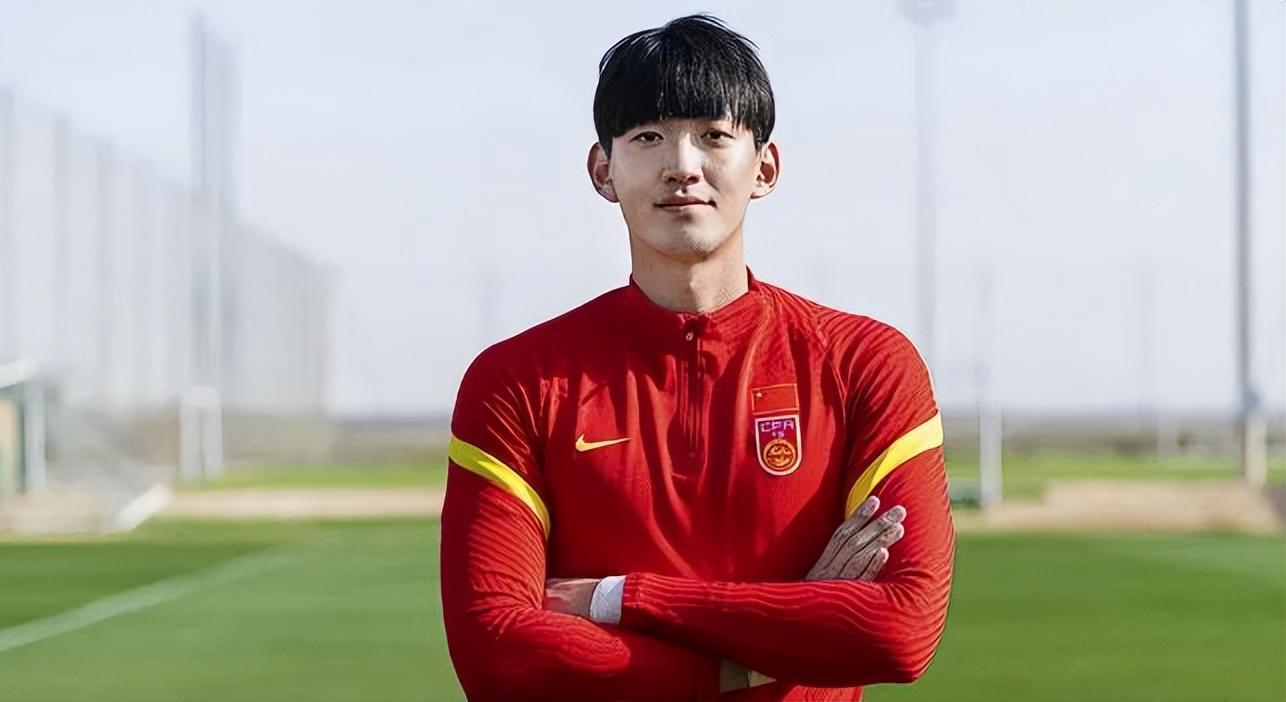 开云注册入口-上港门将奚志杰本赛季已正式离队，转会费仅为20万，引发热议