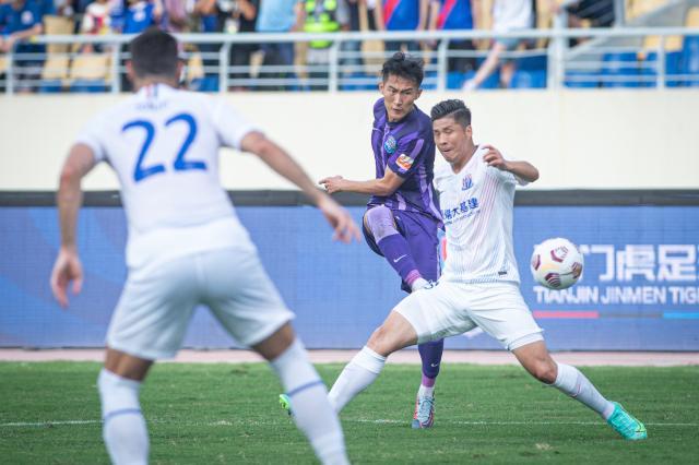开云APP-老毛病！申花连续7场丢球 9人防不住津门虎2人连线