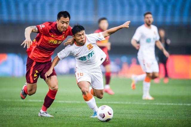 开云注册入口-00后小将登场惊艳冀汉战 这才是超新星应有的风范