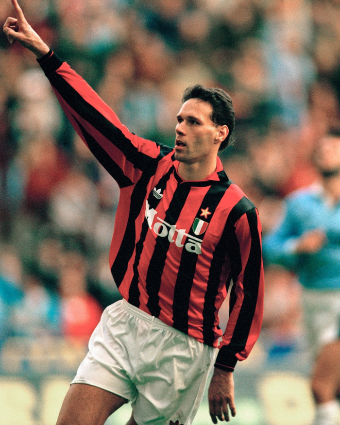 开云-米兰老照片回顾范巴斯滕时代|AC米兰|ac米兰_新浪新闻